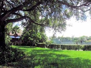 4th image of 1945 S Oak Haven Cir
