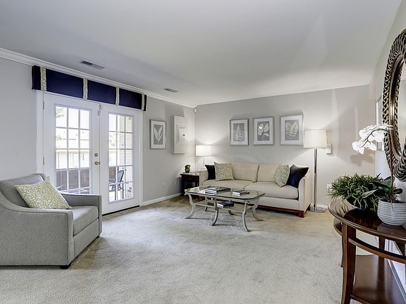 3rd image of 1606-D Cantwell Rd #0