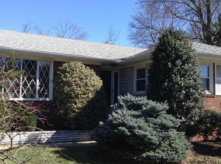 894 Grove Ave, Edison, NJ 08820