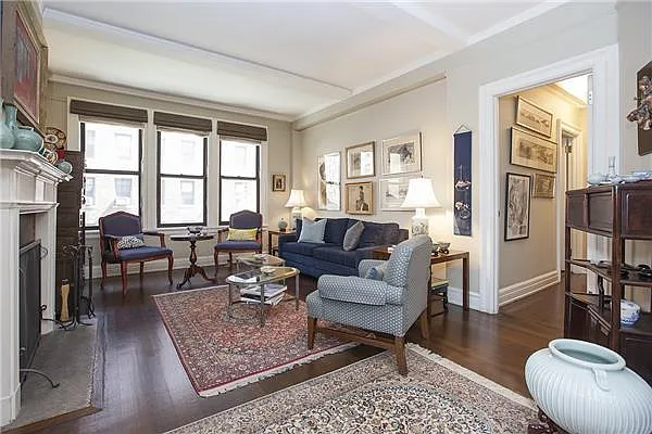 Sold by HF International Realty Ltd | media 17