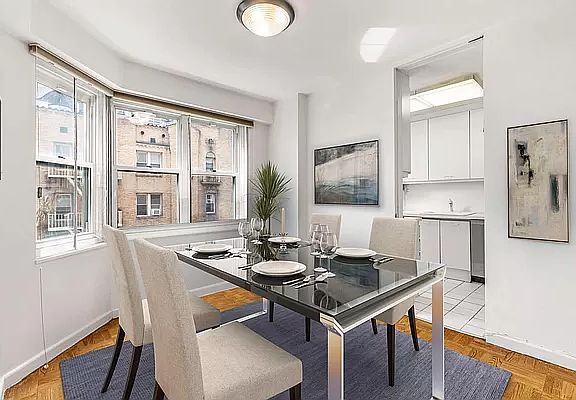 3rd image of 205 E 63rd St APT 6D