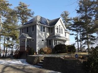 15 Sampson Ln, Carver, MA 02330