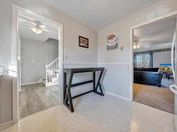 3rd image of 109 Southampton Dr