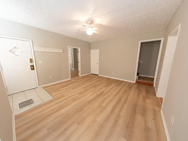 624 S Champion Ave — Photo 16