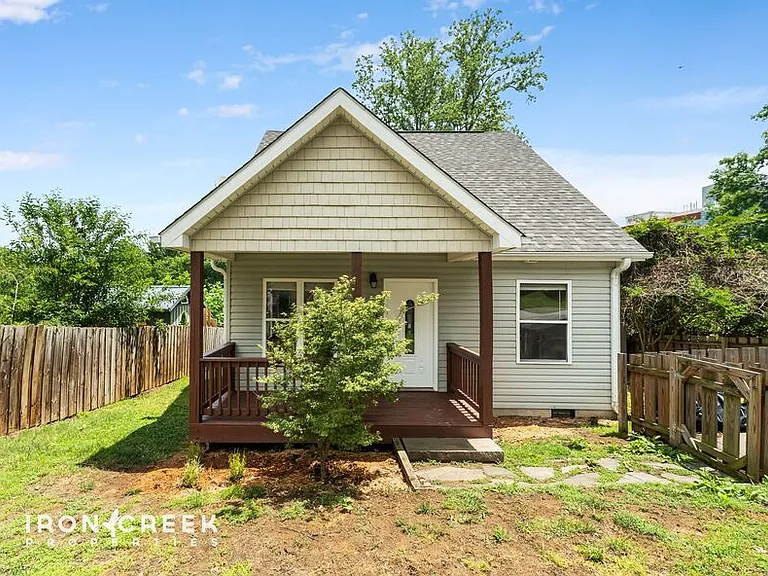 30 Olive St — Photo 1