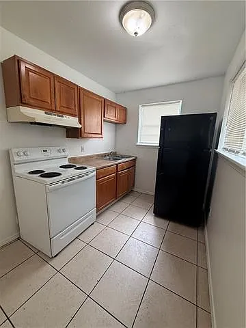 2 bed, 1.0 bath, 684 sqft, $850 — Photo 4
