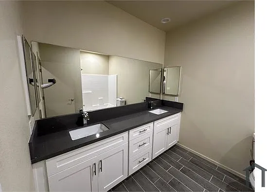 13701 El Rio Ln — Photo 13