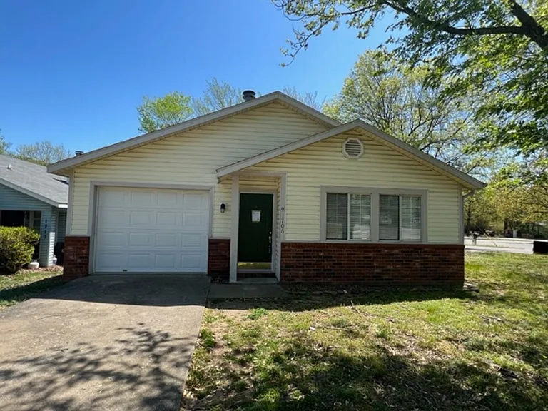1706 N Noelle Ave — Photo 1