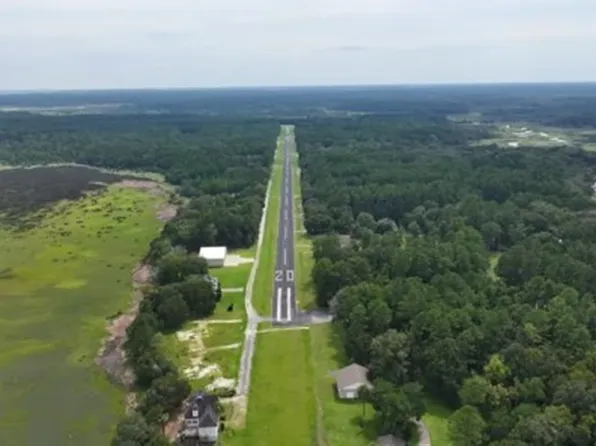 2 Barnstorm Rd, Townsend, GA 31331