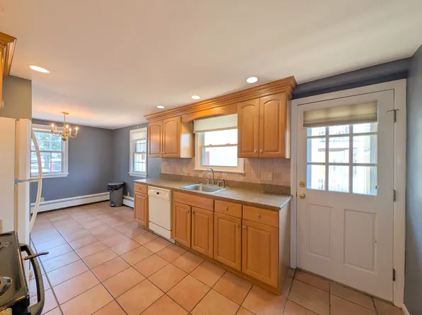 90 North St, Somerville, MA 02144