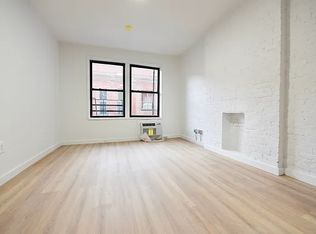 446 W 55th St #3E, New York, NY 10019