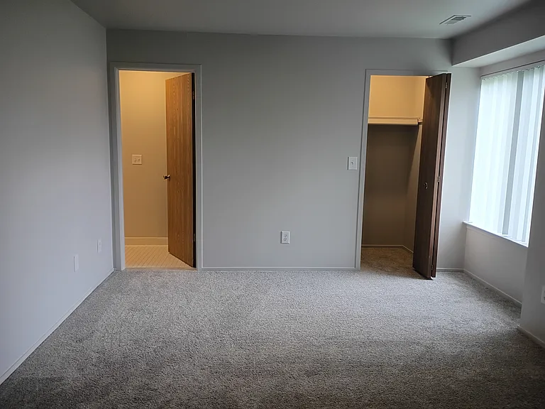Prentiss Pointe Apartments — Photo 157