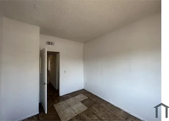 2838 E Marconi Ave #203 — Photo 15