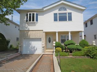 24 Rockne St, Staten Island, NY 10314