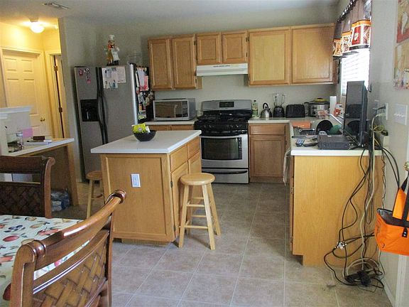 4th image of 113 Castellanos Ct