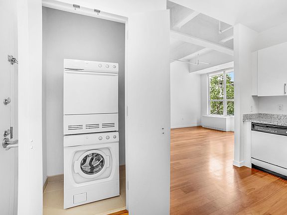 3rd image of 184 Kent Ave APT D518