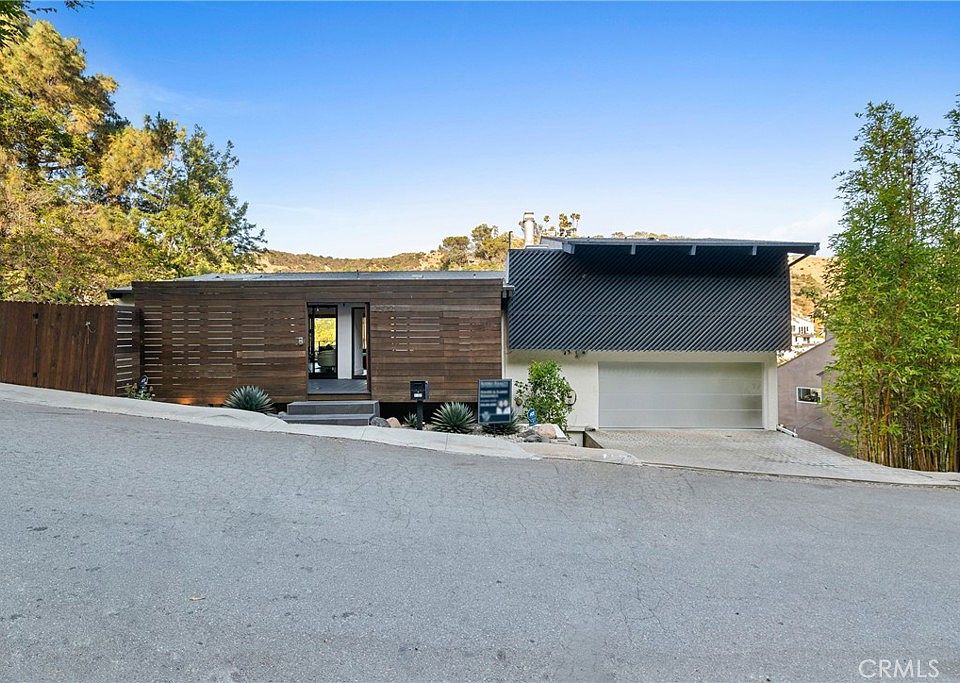 2522 Zorada Dr, Los Angeles, CA 90046 | MLS #SR25229528 | Zillow