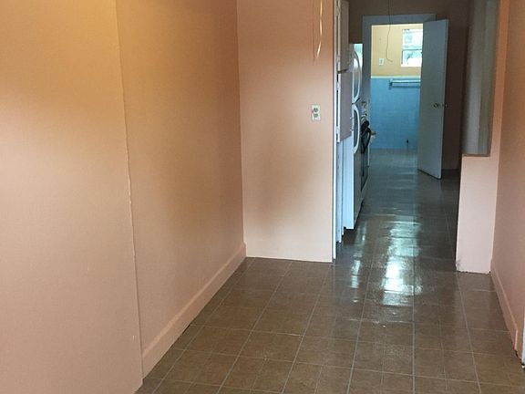 2nd image of 703 E Lovett St #C