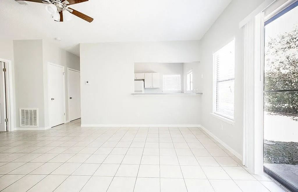 1 bed, 750 sqft, $845 — Photo 3