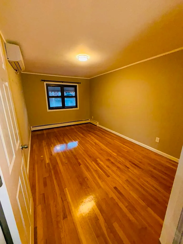3 bed, $3,200 — Photo 3