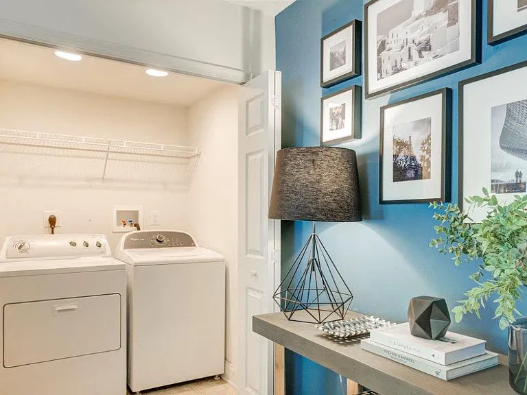 Stonegate at Devon Apartment Homes — Photo 8