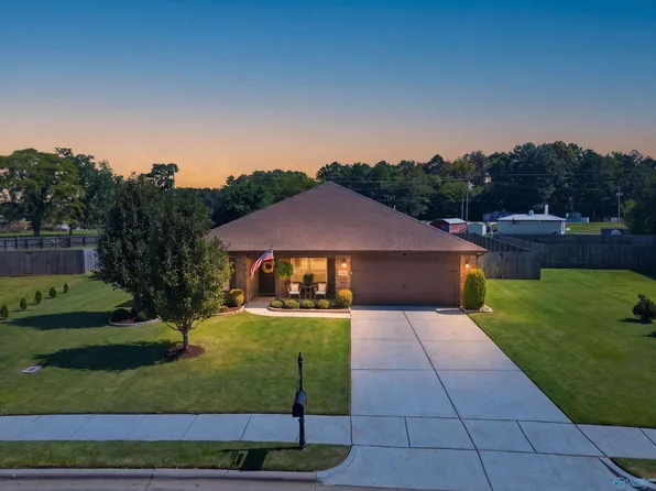 136 Chestnut Cv, Owens X Rds, AL 35763