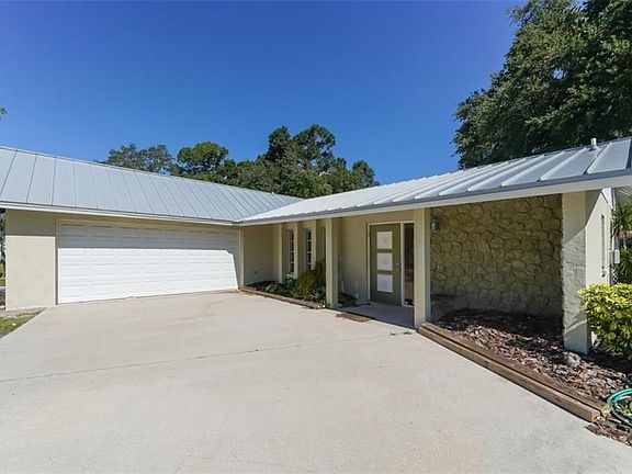 3rd image of 5443 Foxwood Dr