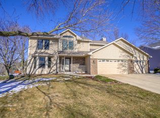 1374 Saint Andrew Blvd, Eagan, MN 55123