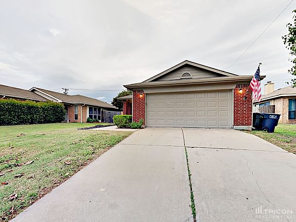 3rd image of 1017 Olivewood Ln