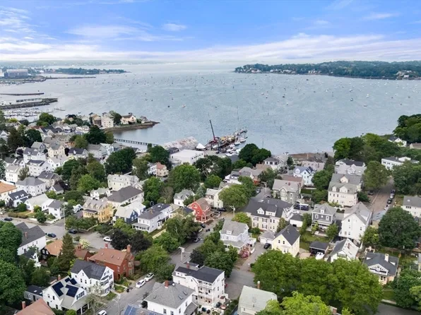 35 Ocean Ave #3, Salem, MA 01970