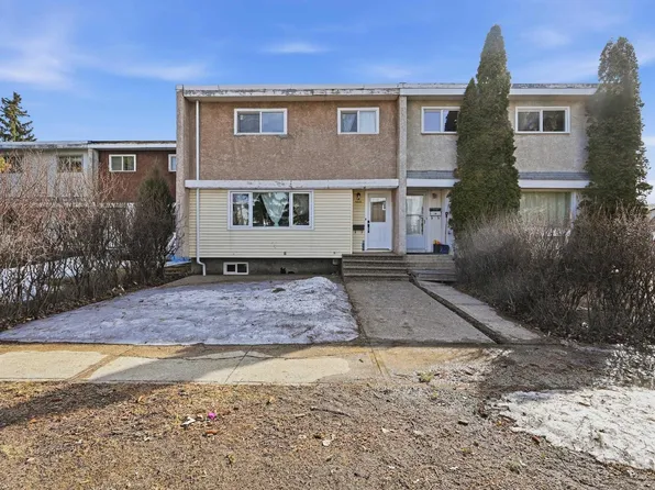 9031 133rd Ave NW, Edmonton, AB T5E 1C4