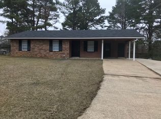 39 Pinewood Dr, Warren, AR 71671