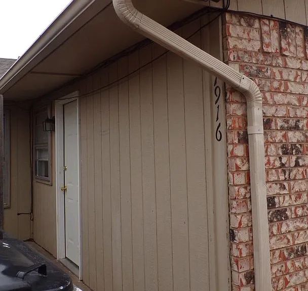 7916 NW Crossland Cir — Photo 13