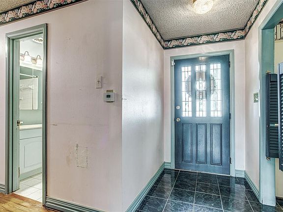 3rd image of 4116 Daley Ave