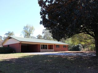 402 E Kelly Rd, Seminary, MS 39479