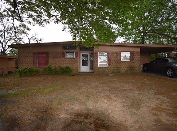 2nd image of 1008 Ellen Ave