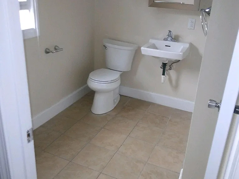 110 W Main St #5 — Photo 4