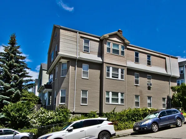 51 Sterling St #3, Worcester, MA 01610