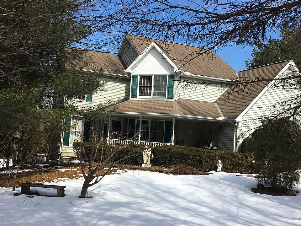 2nd image of 1439 Summer Hill Rd