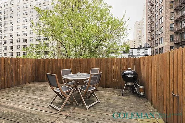 Rented by Coleman Real Estate Group | media 23