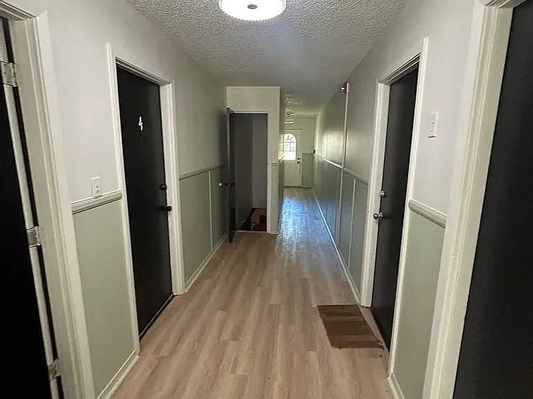 2 bed, 750 sqft, $1,350 — Photo 1