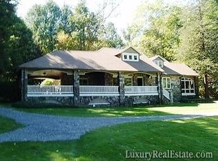 4 Aqua Ln, Putnam Valley, NY 10579