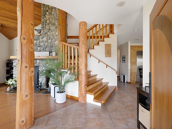 5th image of 1474 Vernon Dr