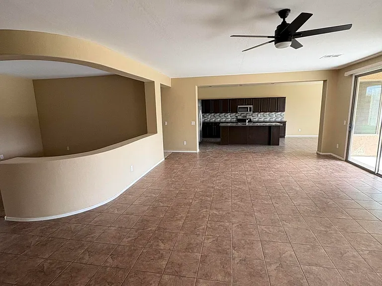 2703 E Zion Way — Photo 8