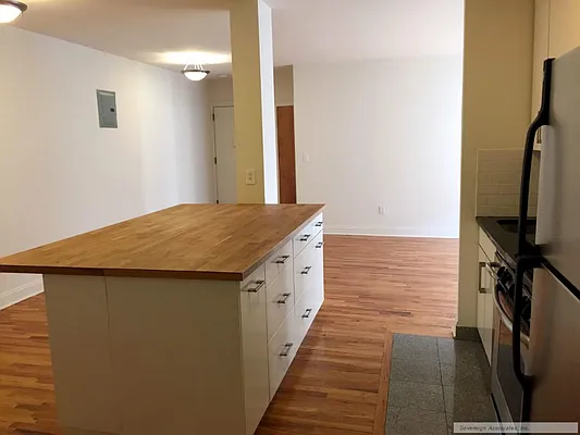 Rented by Sovereign Associates | media 29