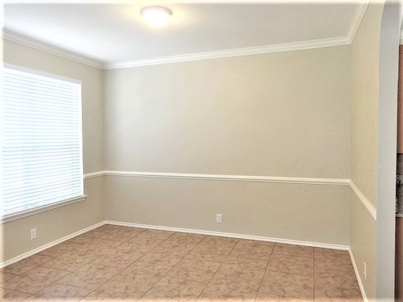 3rd image of 9119 Foxgrove Way