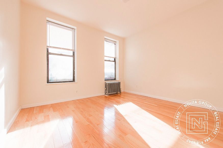 2nd image of 122 Forsyth St #4R