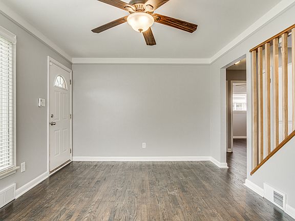 4th image of 28678 Rush St