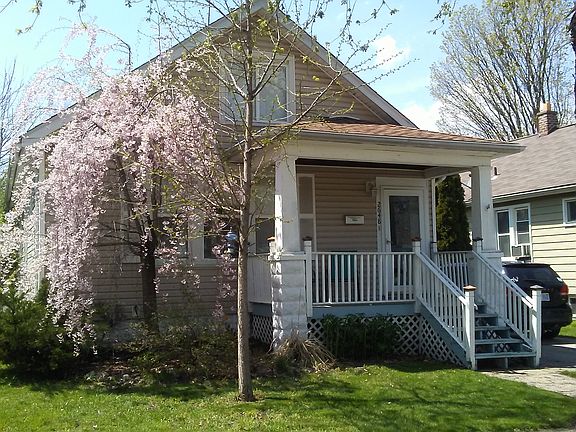 2nd image of 2648 Parker St