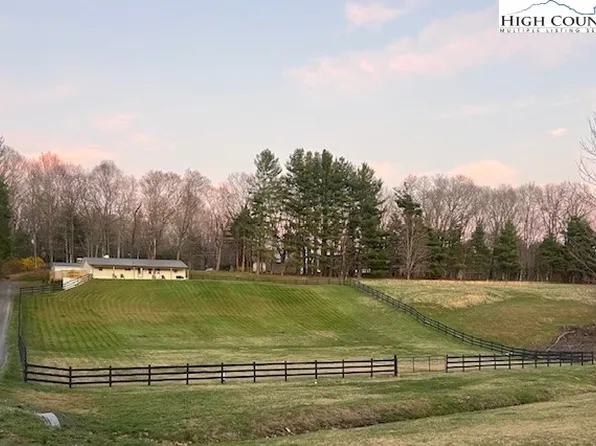 2141 Mt Jefferson Road, West Jefferson, NC 28694